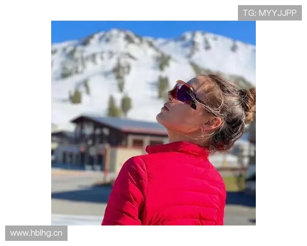 谷爱凌今天穿得像豪门太太，羽绒服都比我家客厅贵…